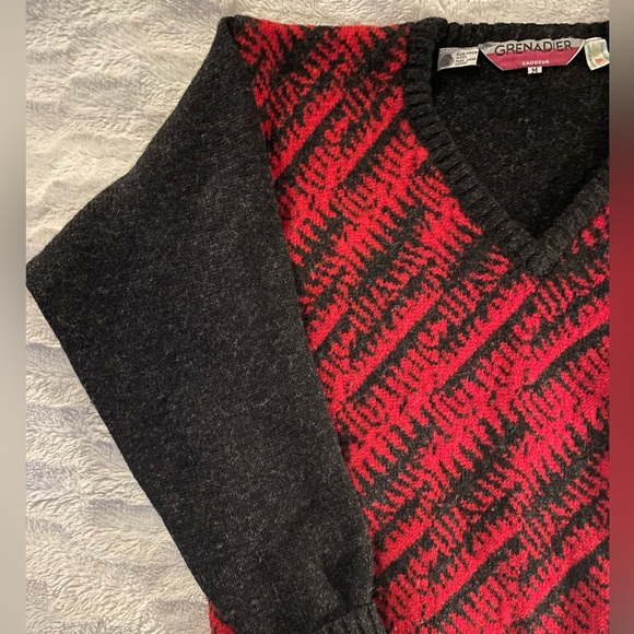 Vintage Grenadier Sweater - Picture 4 of 5